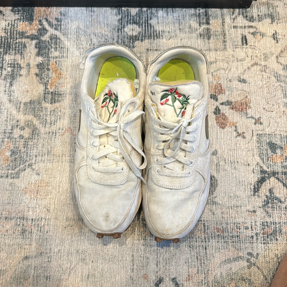 Mens Nike day break type